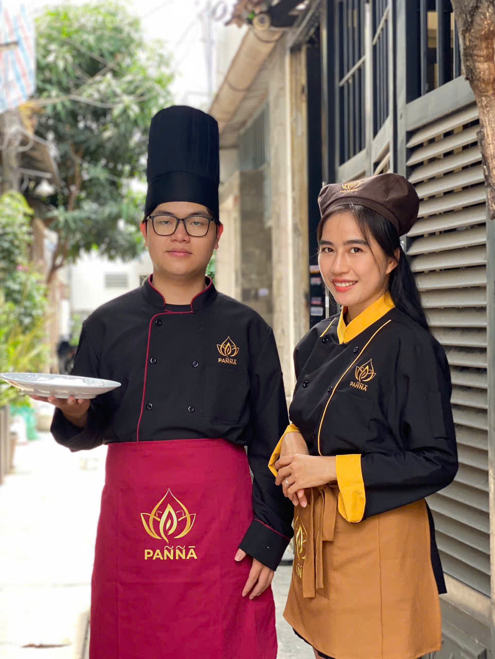 Đồng phục nhân viên phục vụ nhà hàng PANNA Đồng phục nhân viên phục vụ nhà hàng PANNA