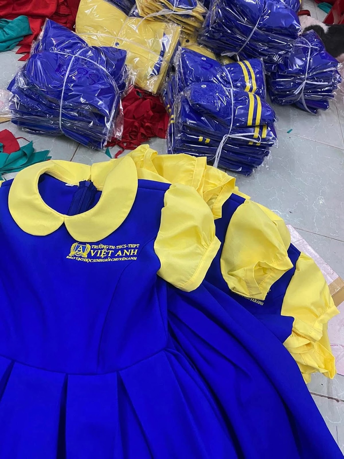 in áo đồng phục, công ty in áo thun, đồng phục ánh ngọc, shines beside you, in lụa, in chuyển nhiệt, in decal, in pet chuyển nhiệt, in áo theo yêu cầu, in logo áo, áo thun in hình, xưởng in áo thun, in áo thun giá rẻ, in áo số lượng ít, kỹ thuật in áo