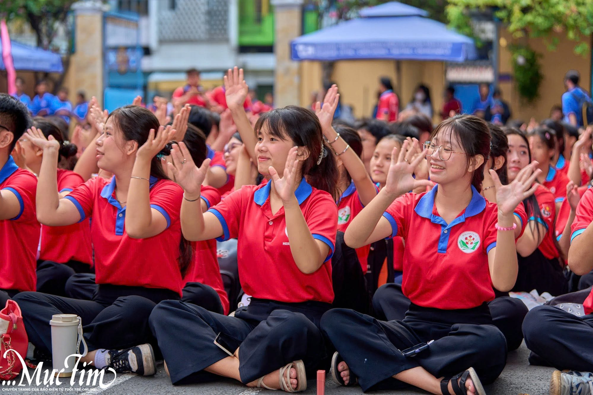 Mẫu may áo thun số lượng ít giá tốt tại Đồng phục Ánh Ngọc